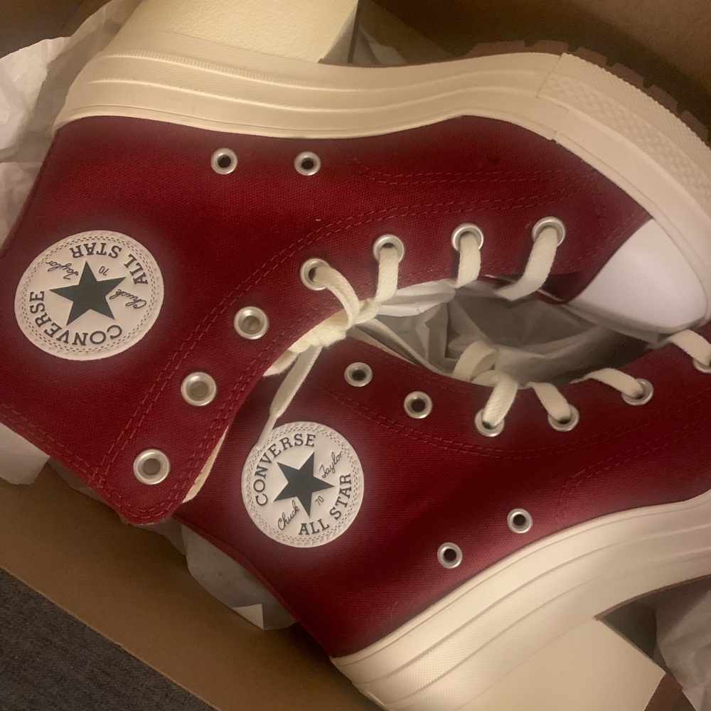 Converse All Star Chuck Taylor Women’s Size 8 Heel Platform Canvas Upper Sneaker